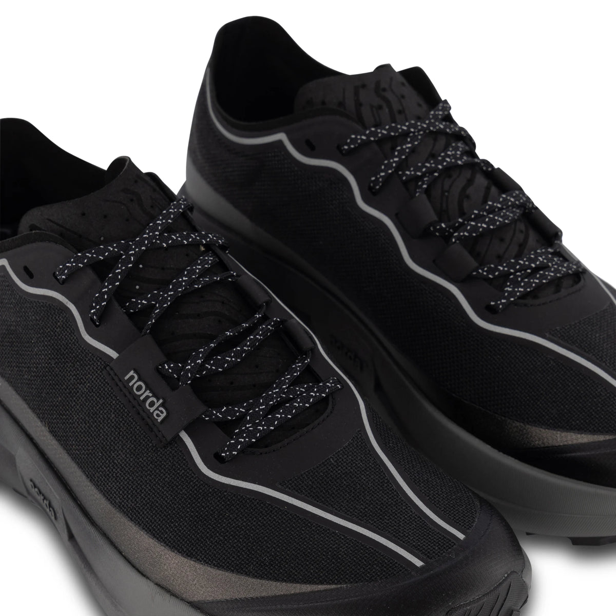 NORDA 005 | UNISEX | Stealth Black