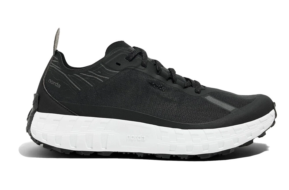 NORDA 001A | UNISEX | Black