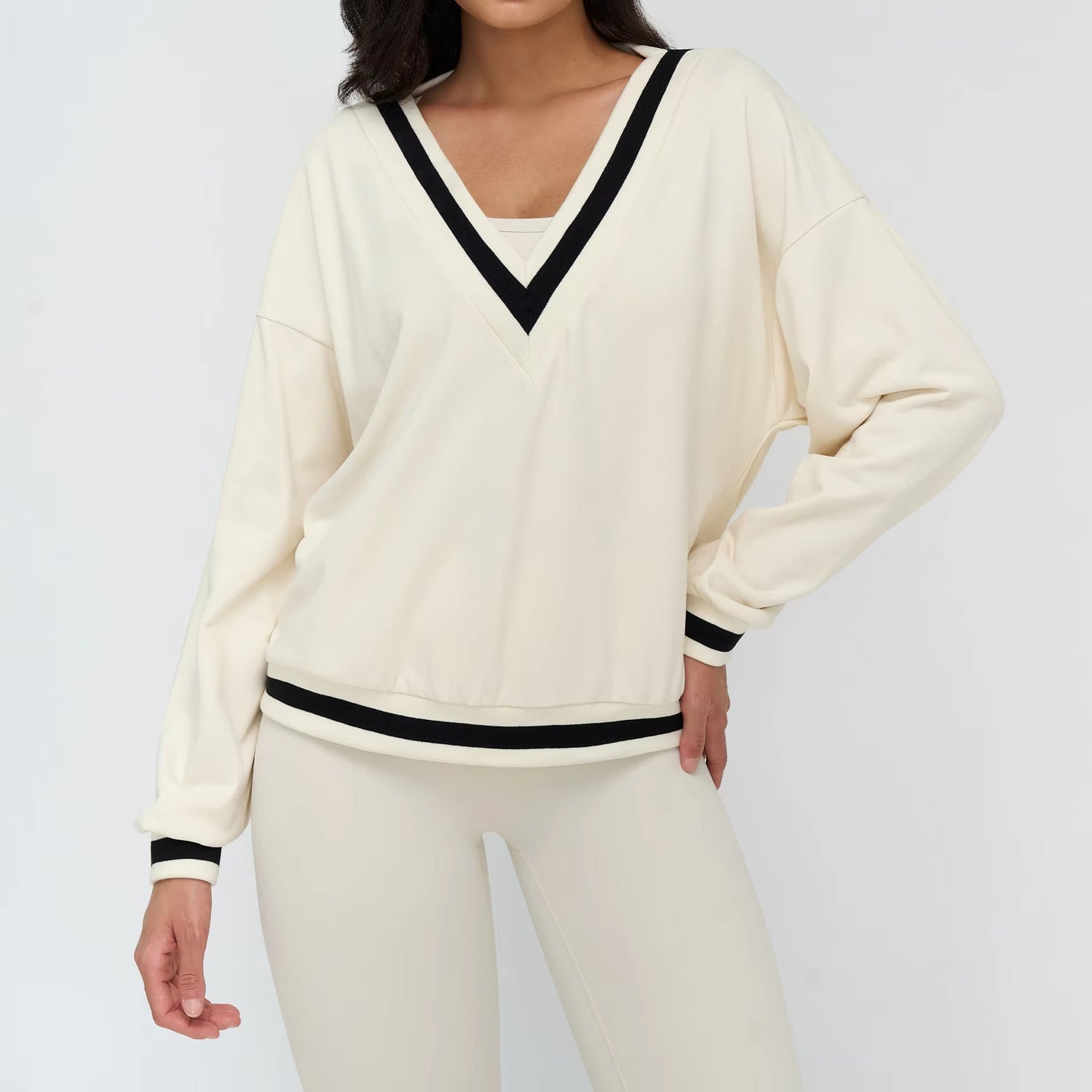 Vivia V-Neck Jumper