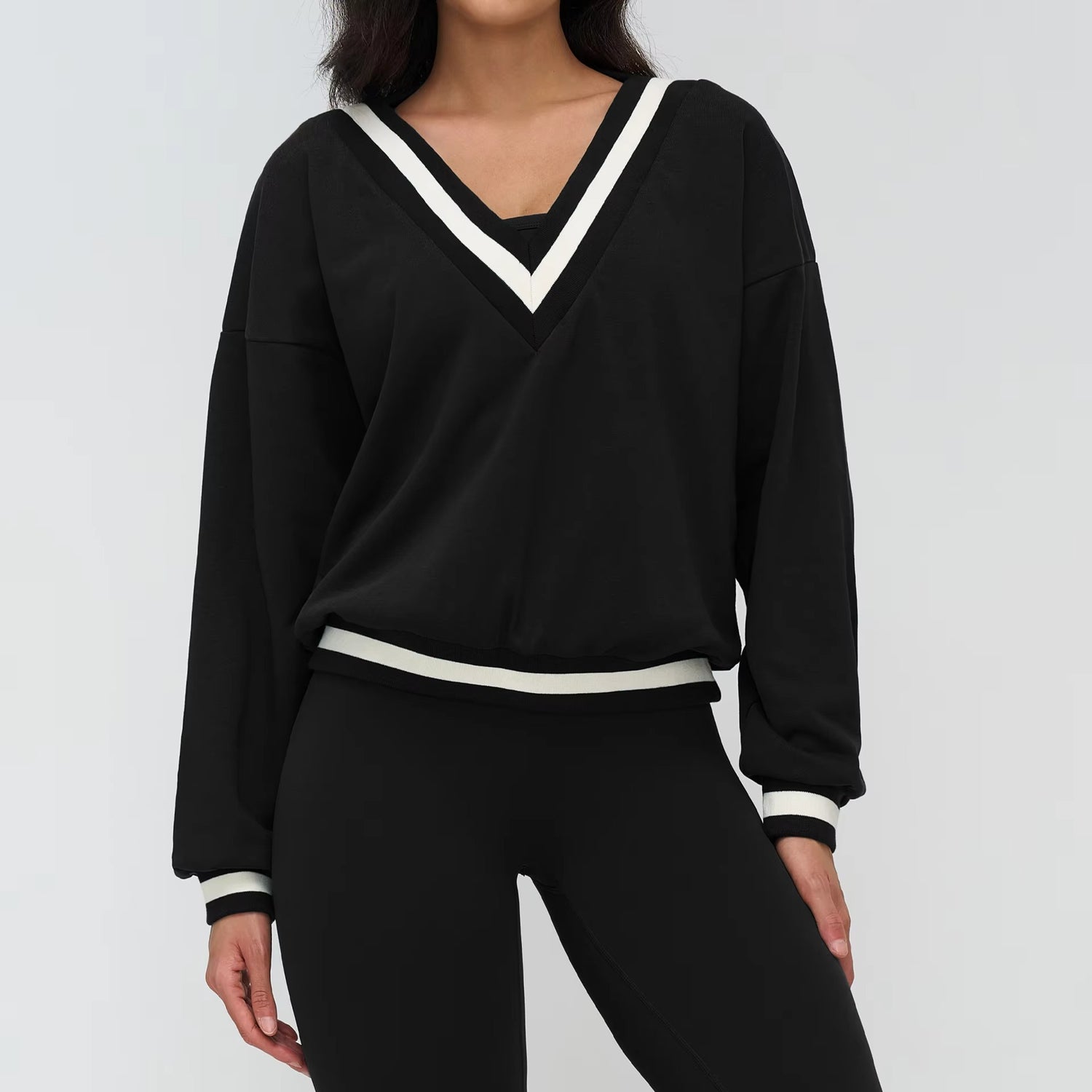 Vivia V-Neck Jumper